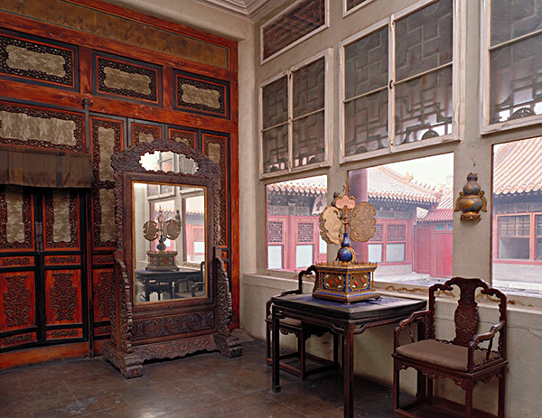 Palace of Earthly Honor (Yikun gong)