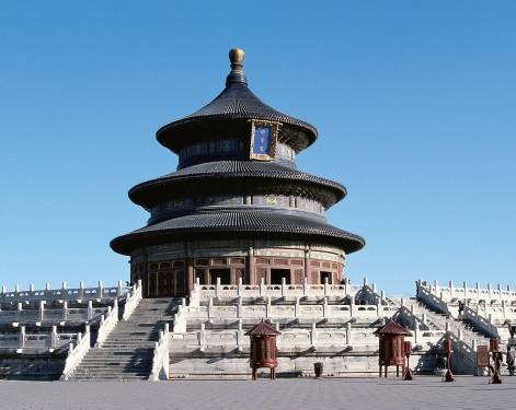 The Temple of Heaven was first constructed in the 18th year of Emperor Yongles reign (1420 AD) of Ming dynasty. (图1)