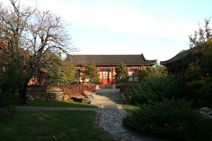 Kunming Lake Area Hall of Good Sight (Changguan Tang)(图1)