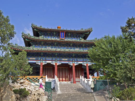 In-depth tour of the Forbidden City in Beijing, including a panoramic view of Ji